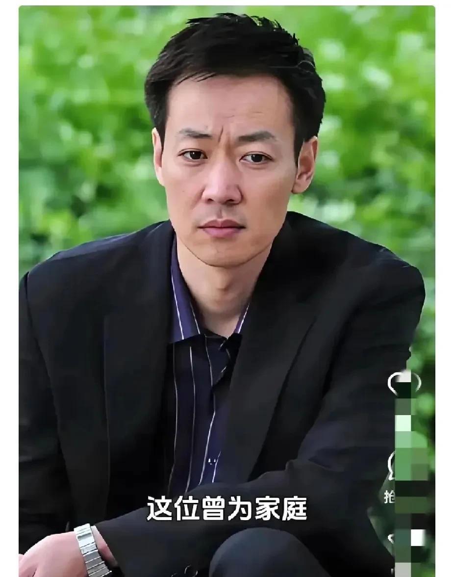 辛柏青实在低调得令人害怕。在妻子离世后，他没有流过一滴泪。发布完讣告，他
