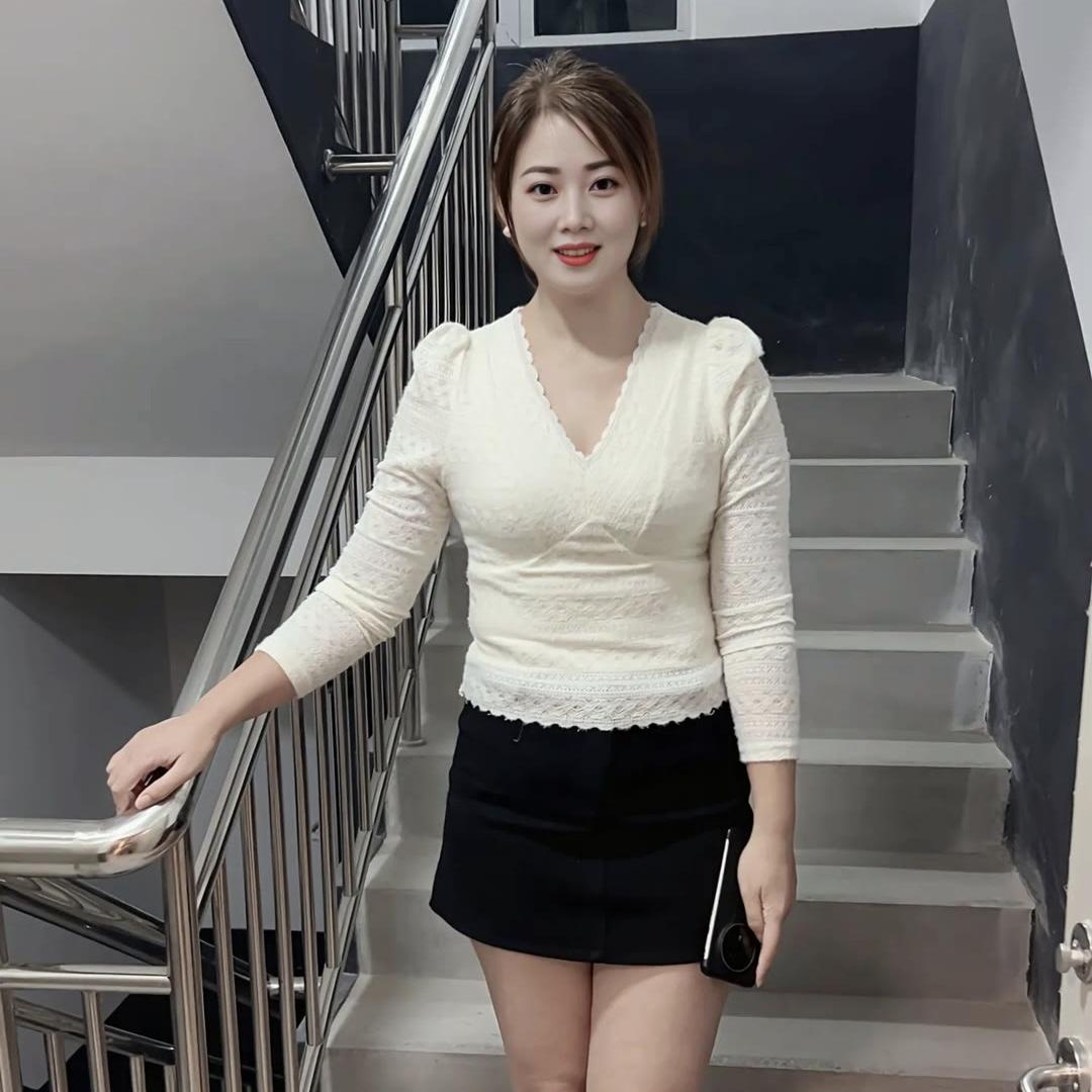 怎样穿搭能减龄你最中意的一种穿衣搭配气质穿搭减龄款