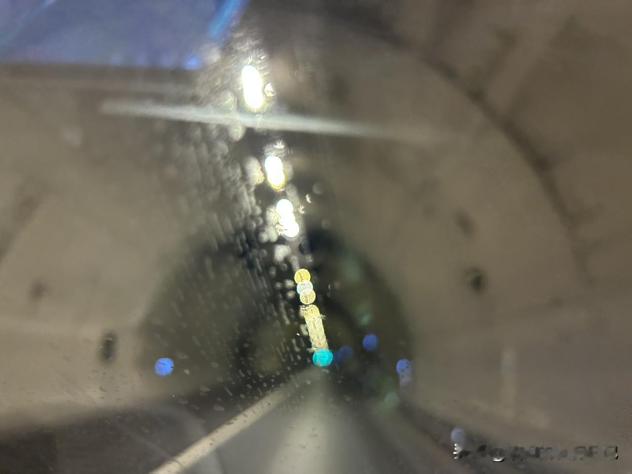 一鼓作气从湖南永定开到四川眉山下高速，在眉山市定了个酒店住下来！2025年11