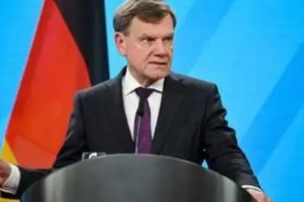 就在刚刚，德国外长，当着中国的面，提出了一个过分要求。12月8日，北京，一场