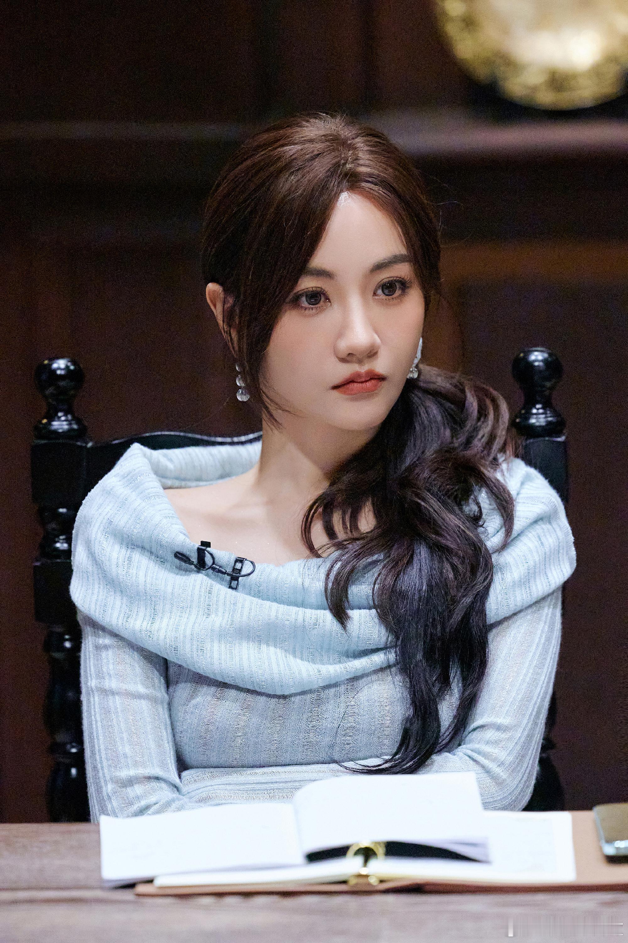 杨蓉也是演上替身文学了杨蓉替身文学大女主原来所有偏爱都是假象，所有温柔都另有归属