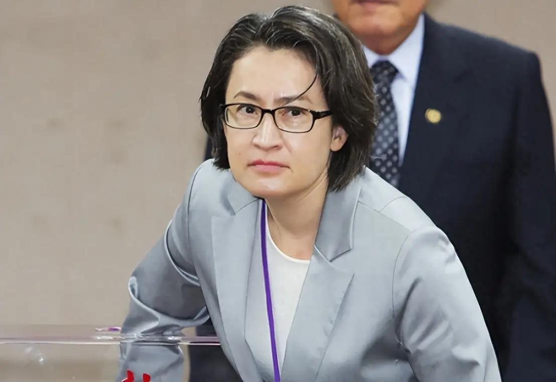 台湾地区副领导人萧美琴接受台当局“中央社”专访，萧美琴表示，除俄乌战争，无人机