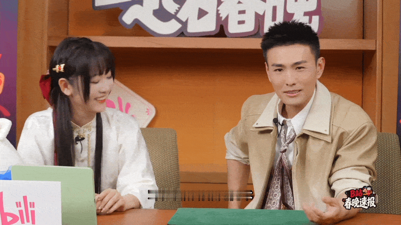 邓男子成功是魔术失败是小品邓男子简直是魔术界的喜剧担当！别人怕失误，他倒好直接