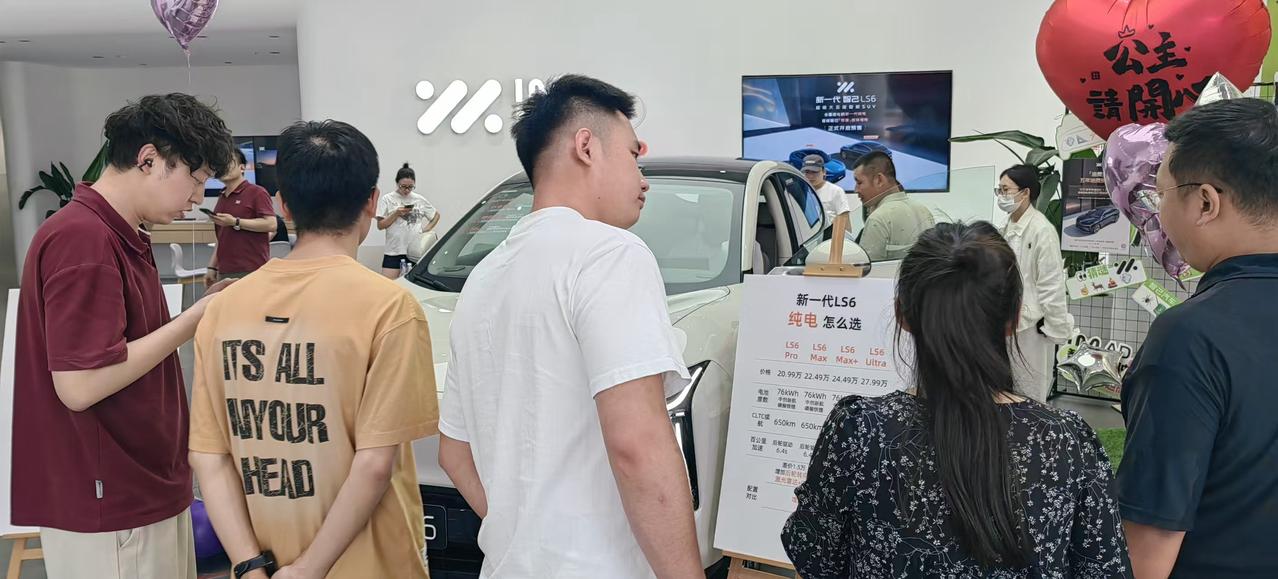 用车成本，现实差异不能不考虑！油车1年油费——10000元！电车1年电费——