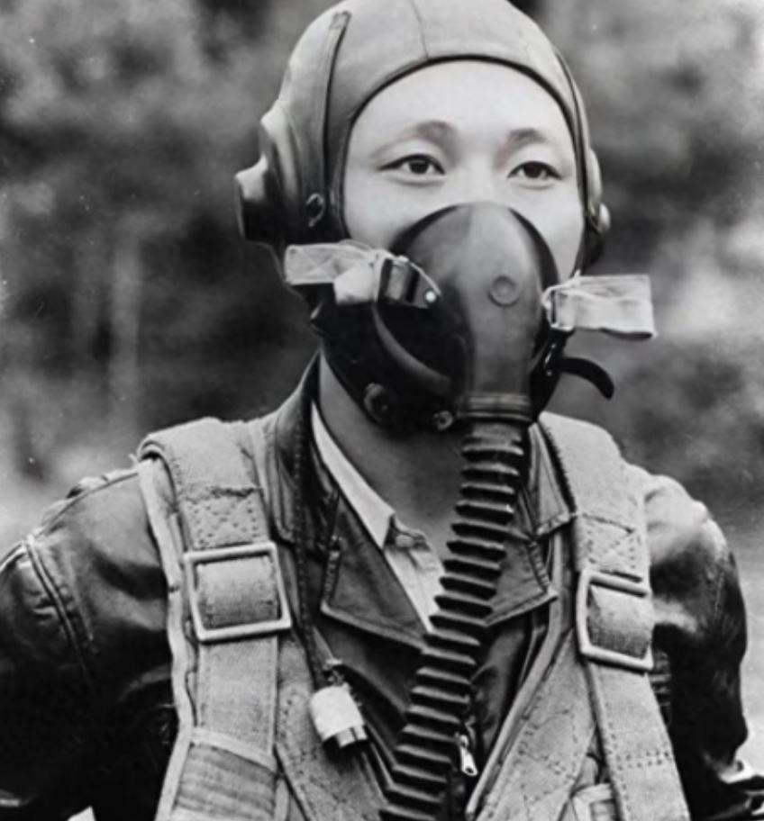 1953年,年仅21岁的朝鲜飞行员,开着当时世界上最先进的战机投诚美国,