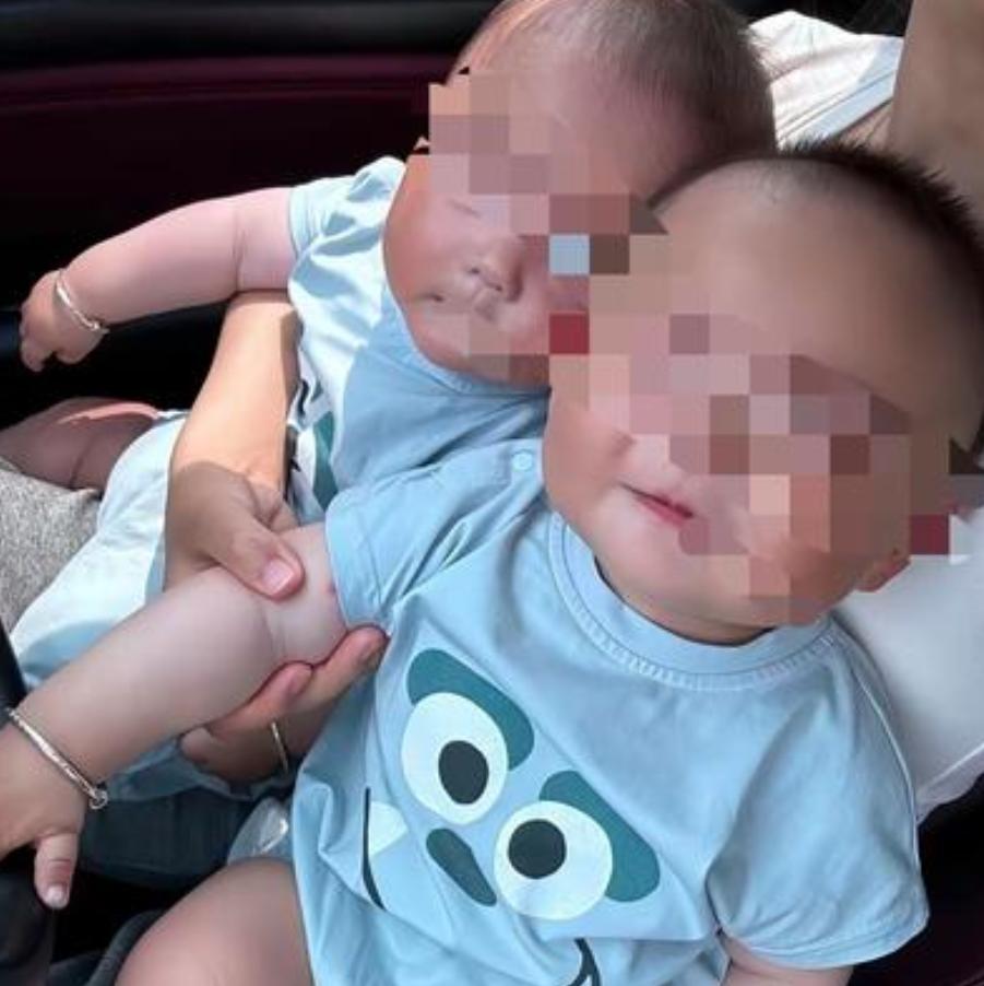 河南周口一名女子头胎就生了双胞胎儿子，本以为这下总算打住了，谁料没过两年，她又怀