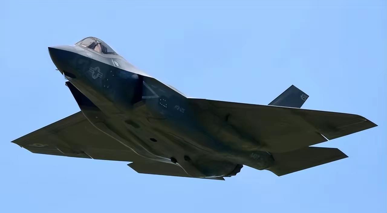 3. 迪拜航展中美俄同台厮杀220亿美元订单谁能抢到手：2025年11月17-