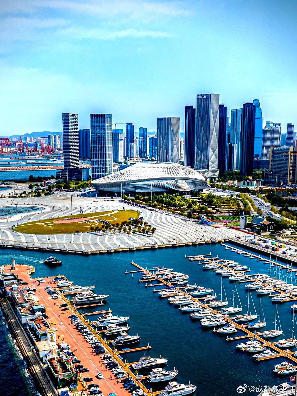 东北第一个万亿之城——大连，2025年GDP突破万亿大关，达到10002.1亿元