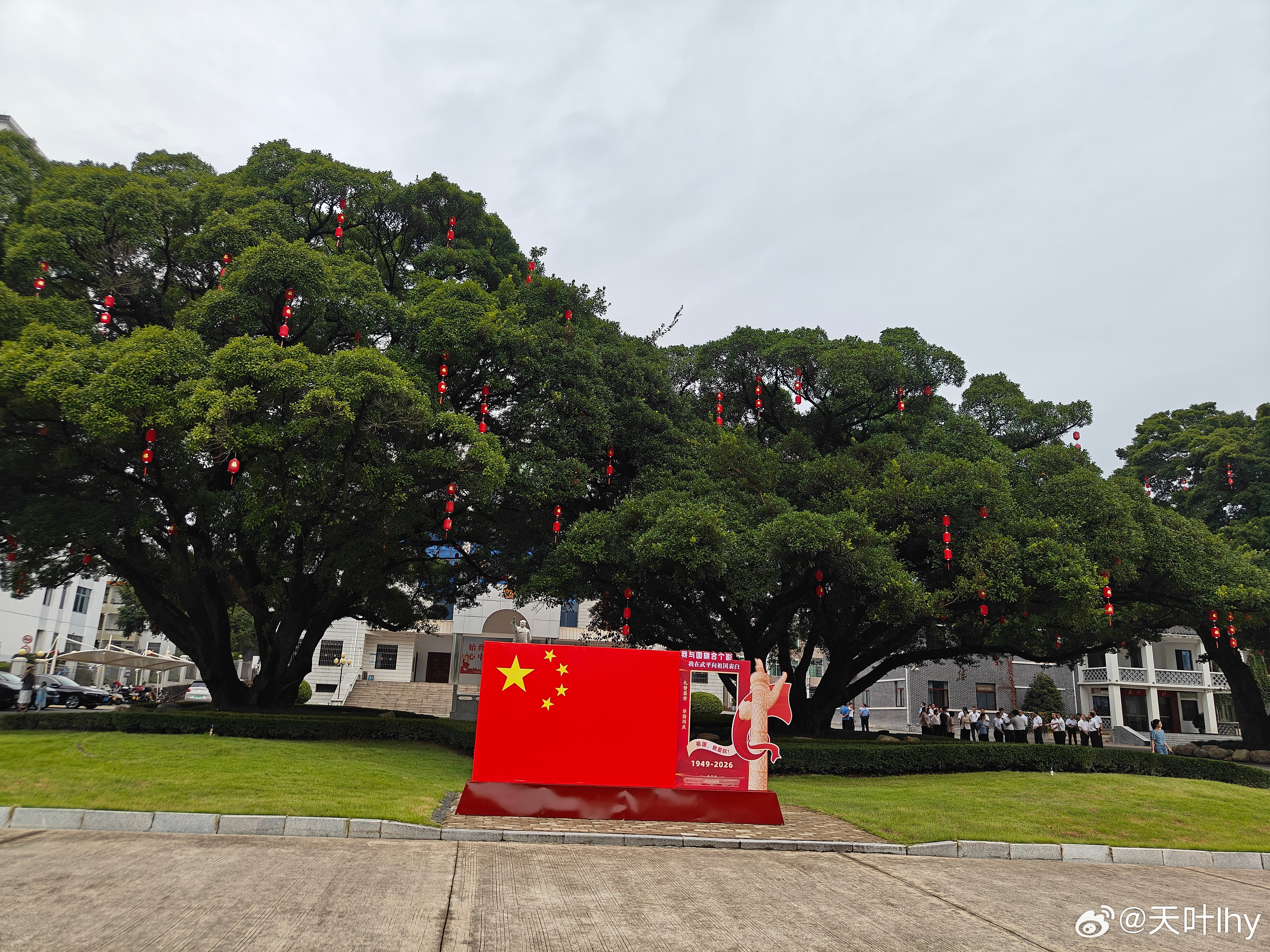 四大名著:藏着4个人生道理西游记(凡是有后台的妖怪，都被接走了。凡是没后台的妖怪，都被一棒子打死了。