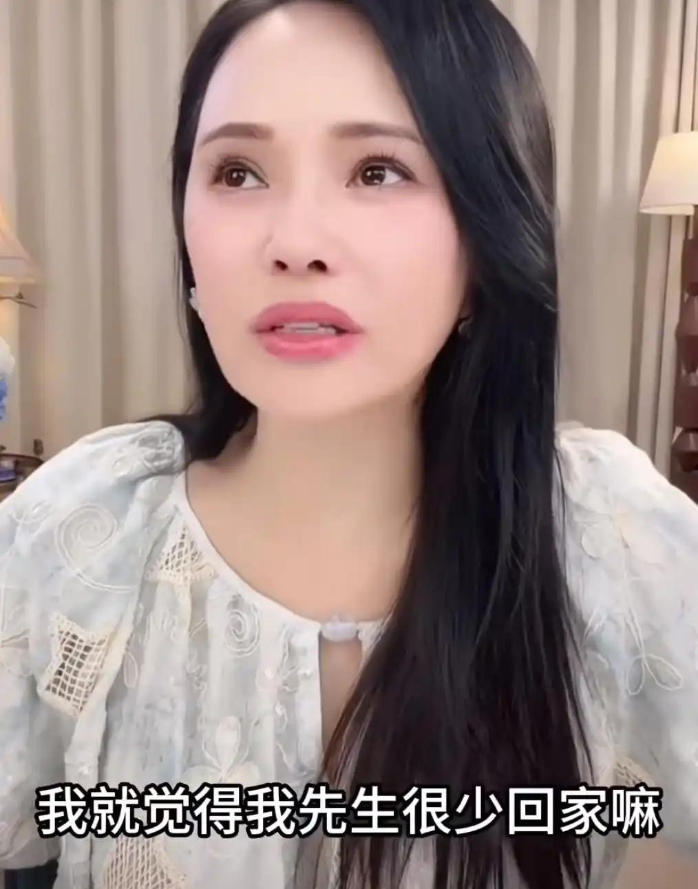 伊能静最近有个小烦恼，不是因为婚姻亮红灯，也不是因为女儿闹情绪，而是老公秦