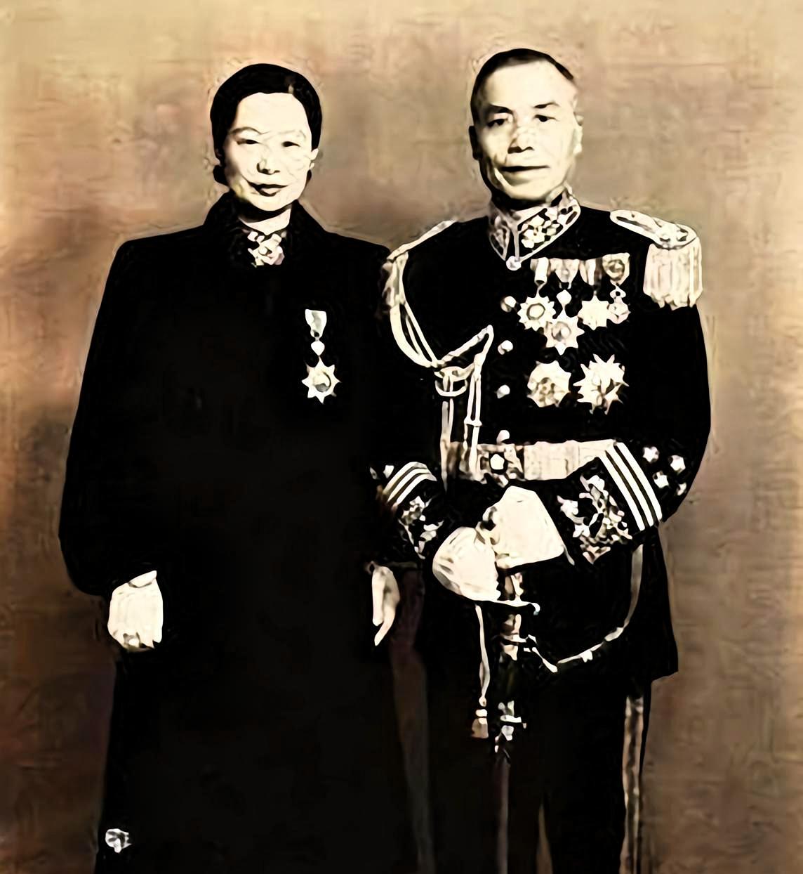 李宗仁作为桂系之首，原配妻子李秀文，是早年乡间明媒正娶的夫人。随着李宗仁军旅崛起