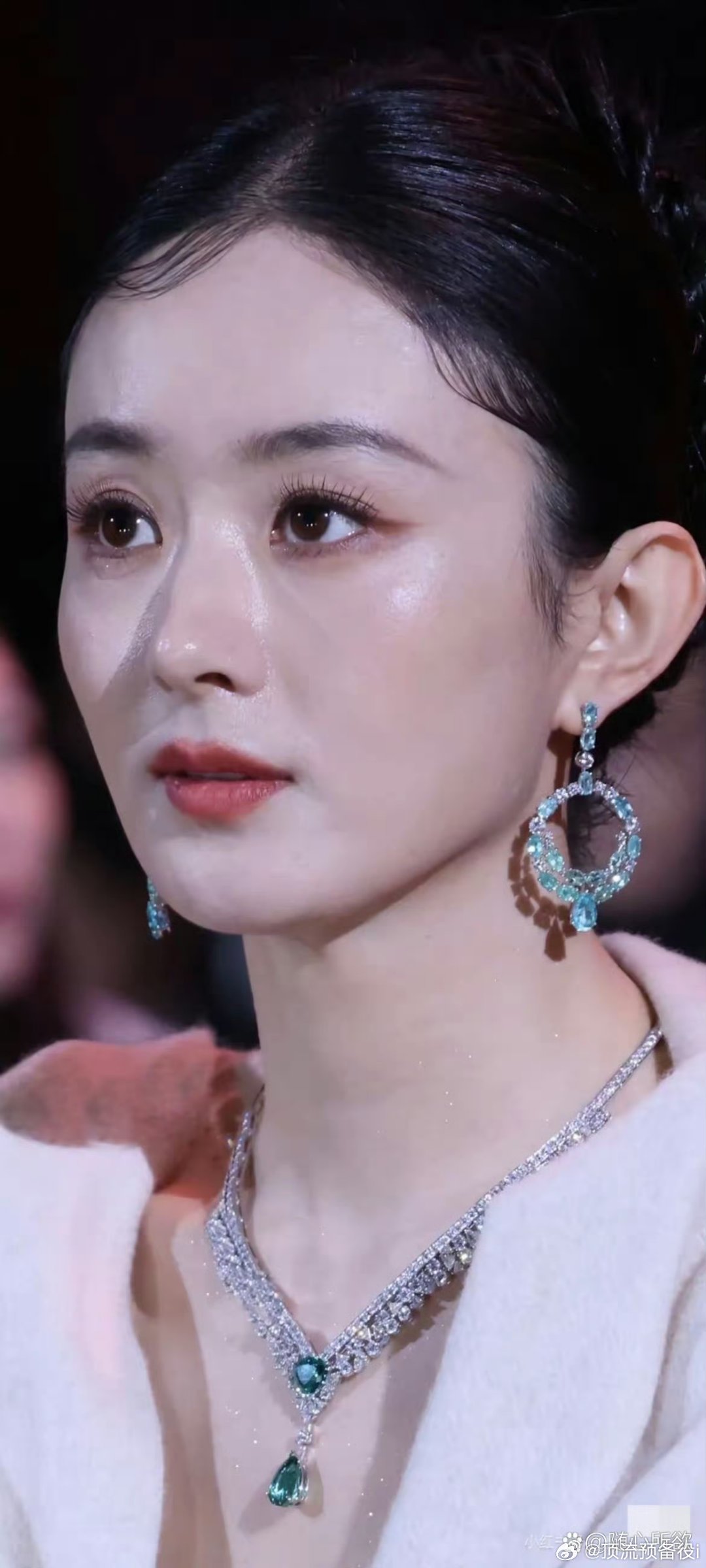 赵丽颖怼脸生图姐都快四十了状态还这么好啊​​​