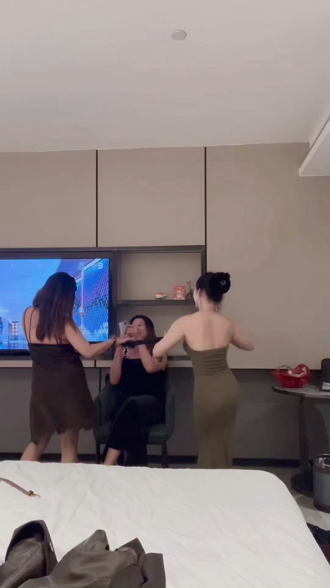 和姐妹一起才是最开心的​​​