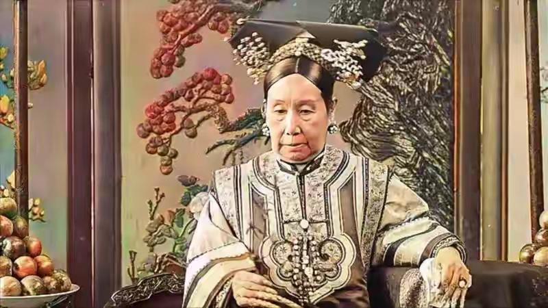 1885年9月5日，福州城里传来一个让整个清廷颤抖的消息：73岁的左宗棠在督办福