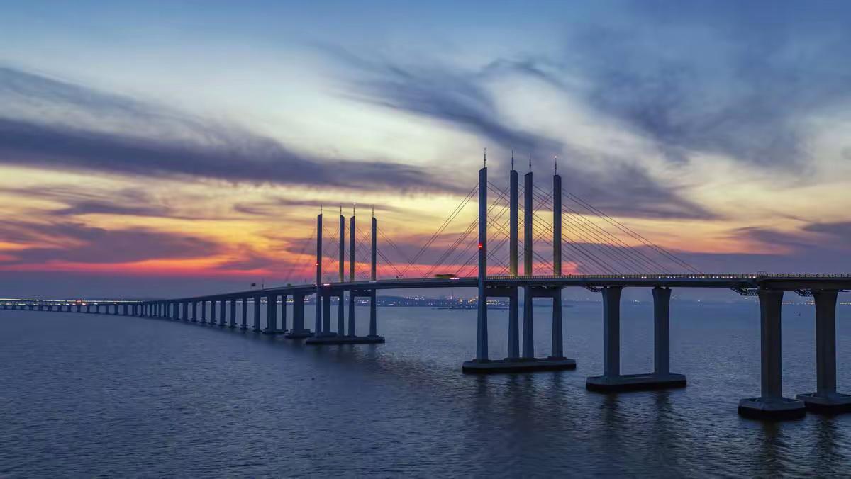 今天读了苏联十年祭，再次感受到，无论什么社会制度，原始的资本积累必不可少，尤其是