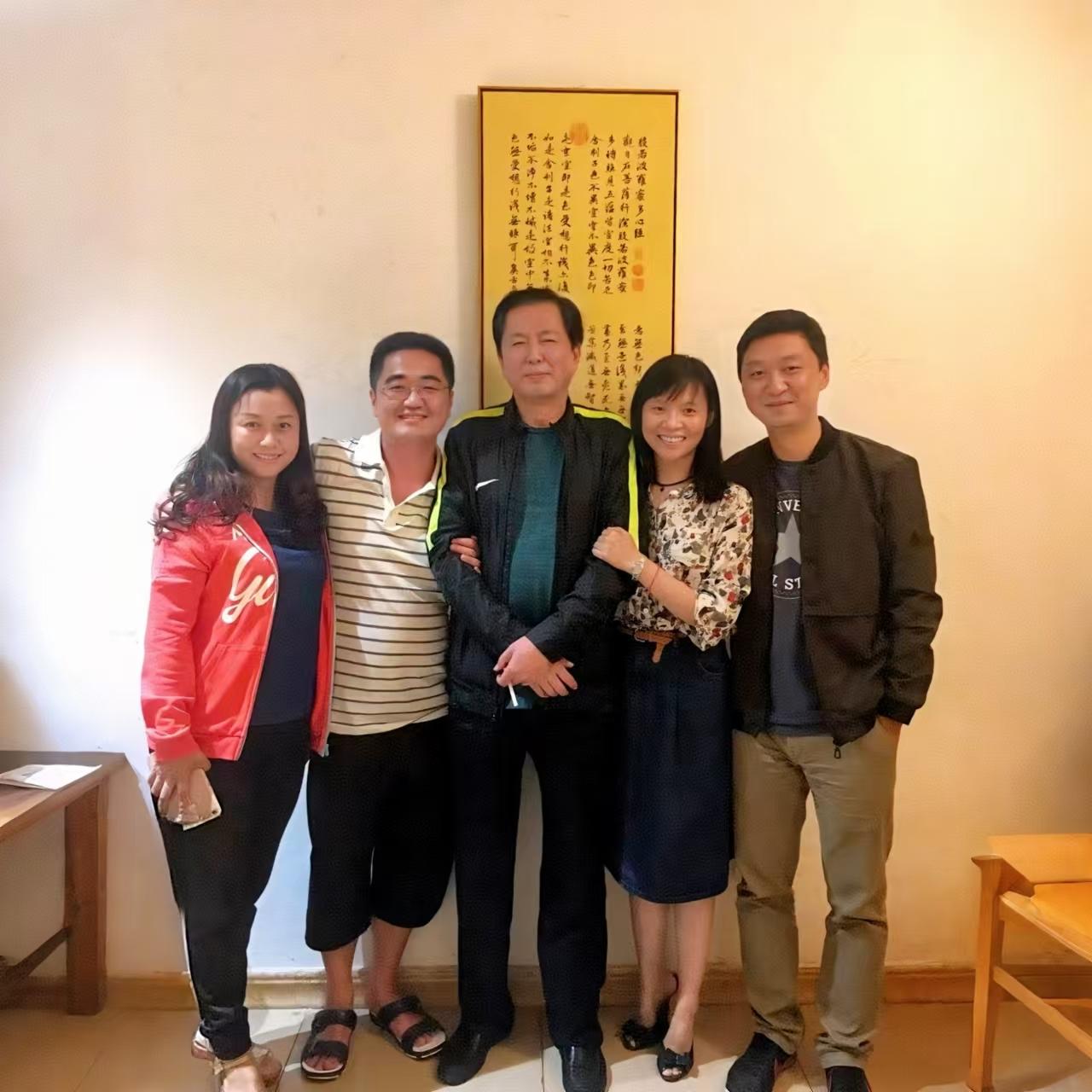 变化纯属私密聚会，无需过度解读。