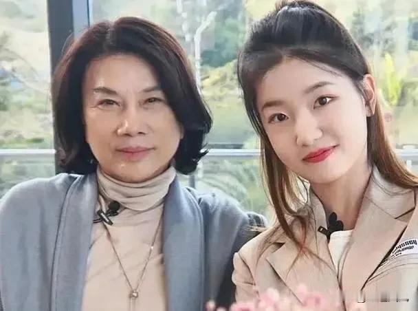 孟羽童能不能成为她想要的未来，我们在此猜测是毫无意义的。她离开格力董明珠是有其实