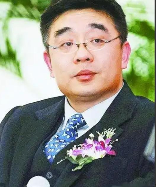 复旦大学钱文忠教授，撕开了中国社会当下最大的遮羞布，振聋发聩！他说：“我们的社会