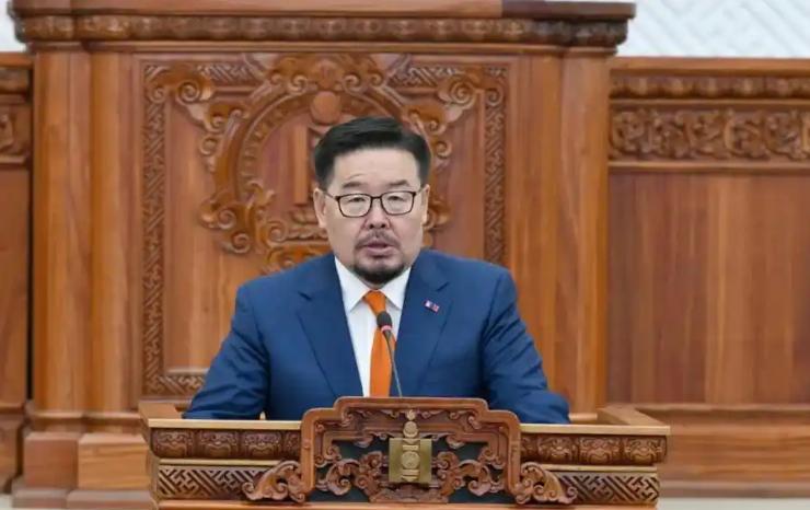 不能等，蒙古国总理赞丹沙塔尔辞职了，说白了就是蒙古国亲华派和亲西方派的斗争开始公