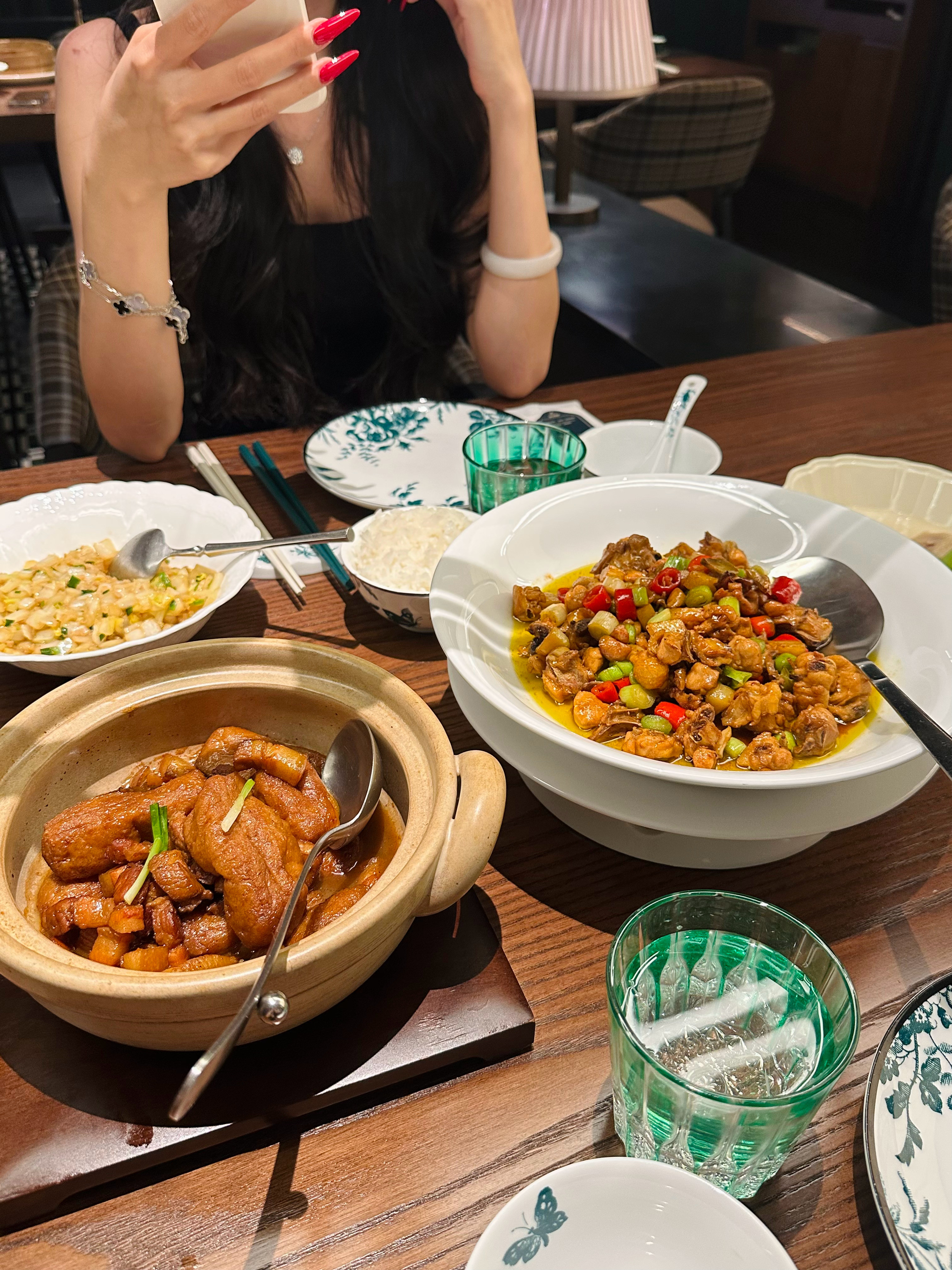 专心经营自己的呆萌生活(･̀∀･́)