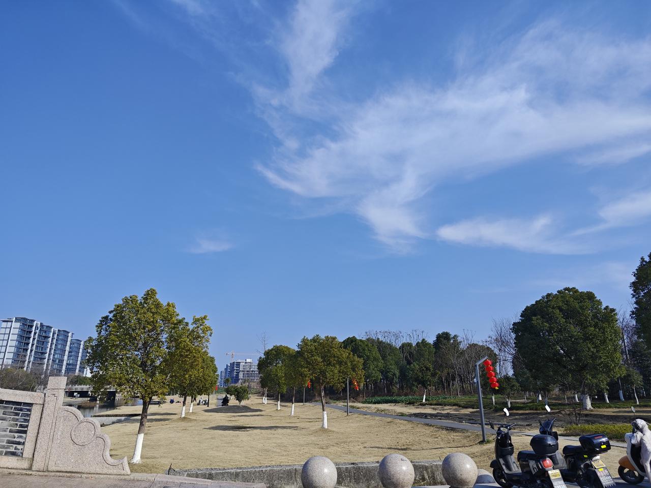 别瞎折腾了！顺其自然，才是最狠的养生你每天逼自己灌苦药汤子、暴走两万步、这不