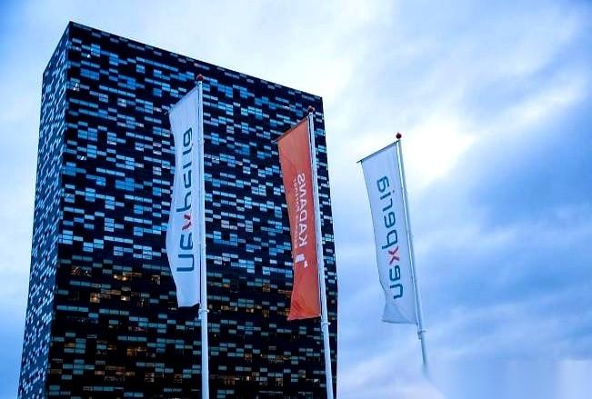 先别急着开香槟，这事儿远没你想的那么简单。外面都在传，荷兰人怂了，跑来北京“认