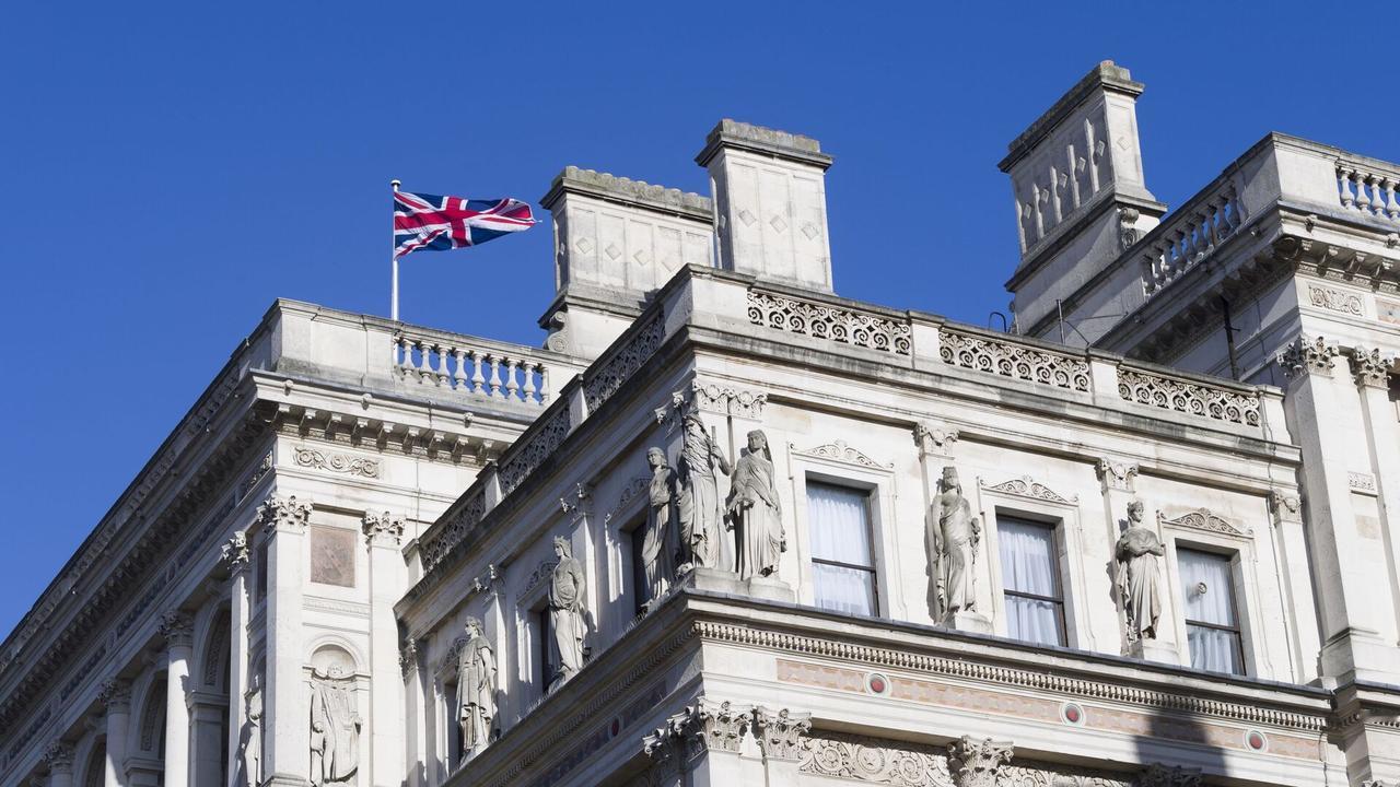 英国无人机炸完就跑？俄罗斯这次警告，绝不只是嘴上说说！据英国《星期日泰晤士报