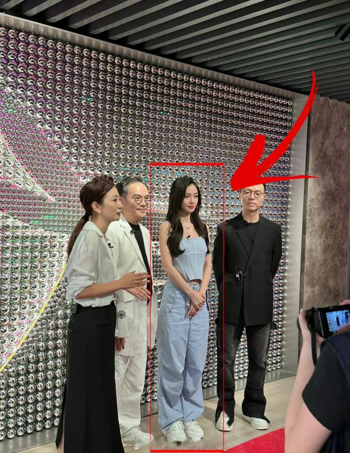 难怪都说女明星要看线下生图，Angelababy生图太美了吧​​​