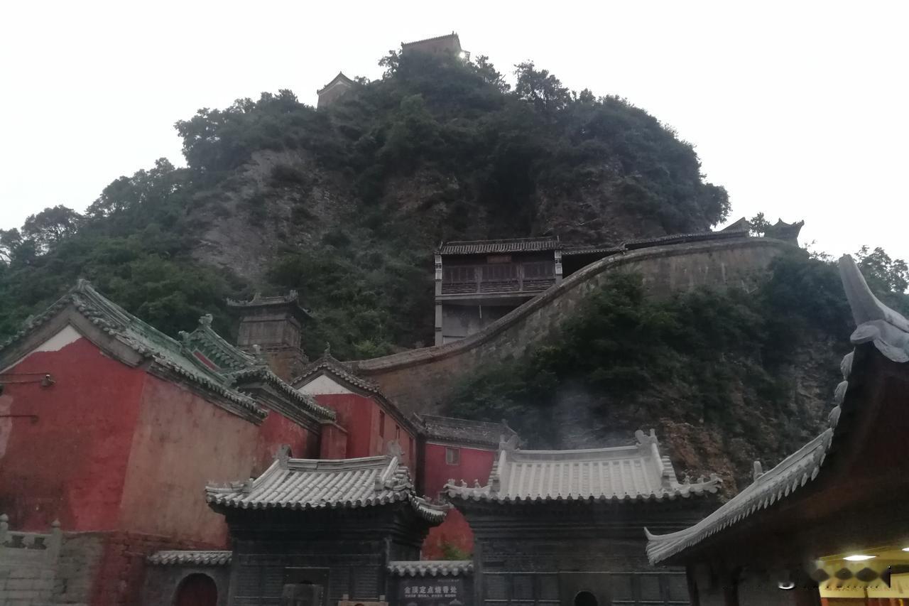 记住这五点，爬山不再累！五一长假，再次轻松登临武当金顶，全家花费不到两千大洋