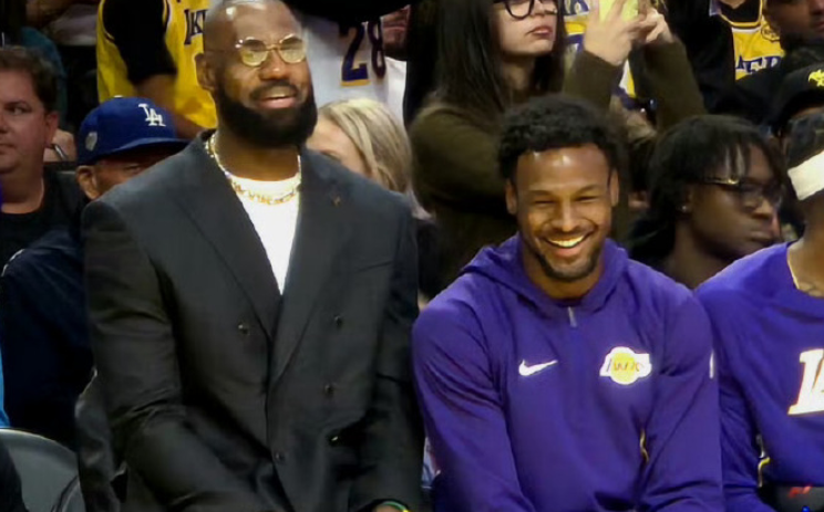 布朗尼6助攻零失误！首三分撕碎关系户标签，湖人新核崛起