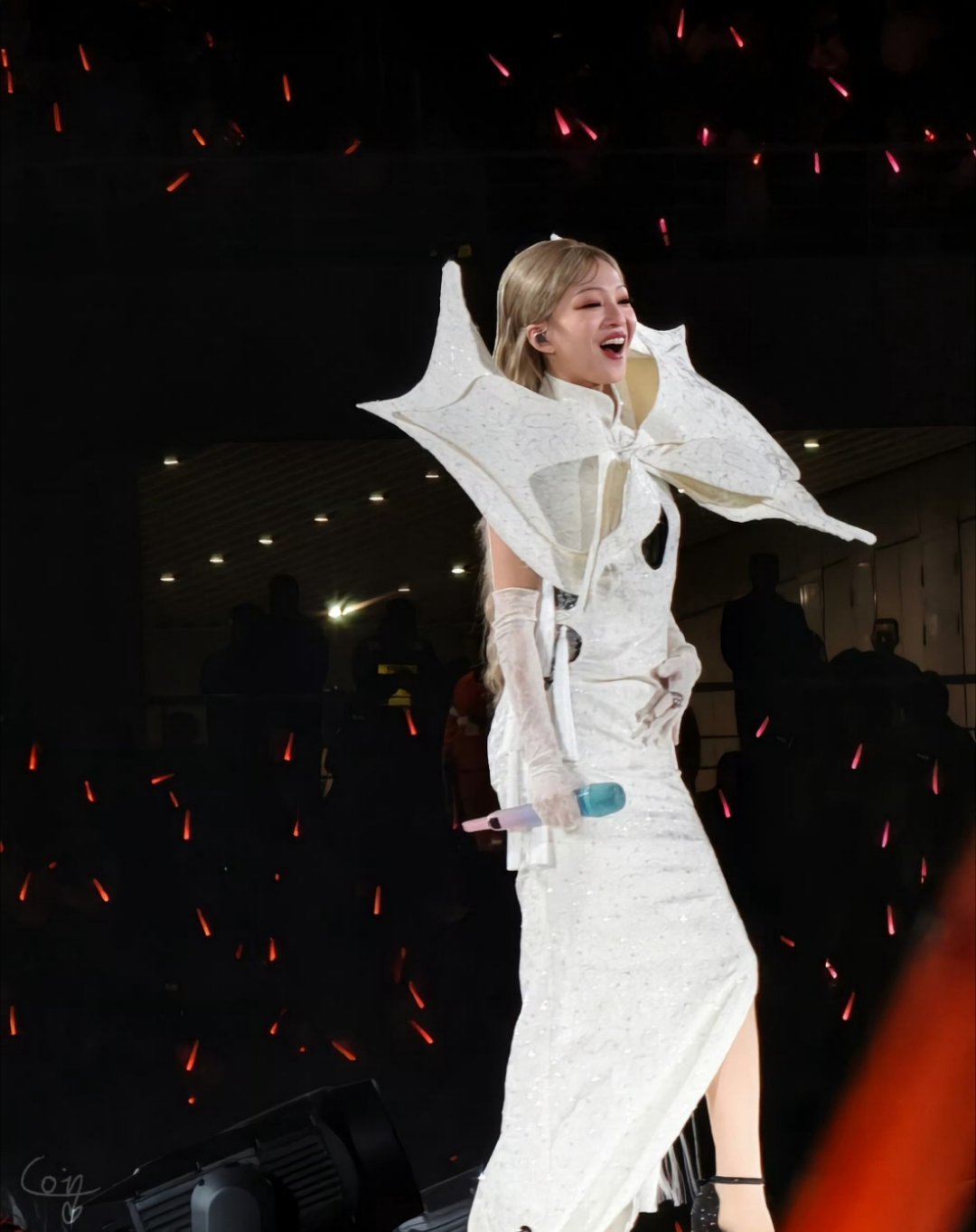 张韶涵真的是非常的有气质[捂眼睛][捂眼睛][捂眼睛]每一次亮相都让人惊艳就是超爱这样的演