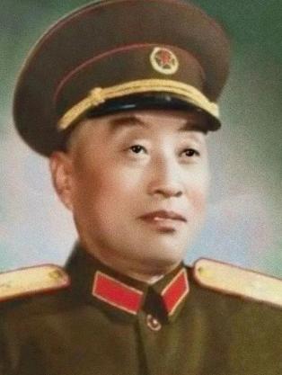 1950年，大汉奸临刑前咬出解放军参谋长，杨成武拍桌追问证据，一封封口完好的委任