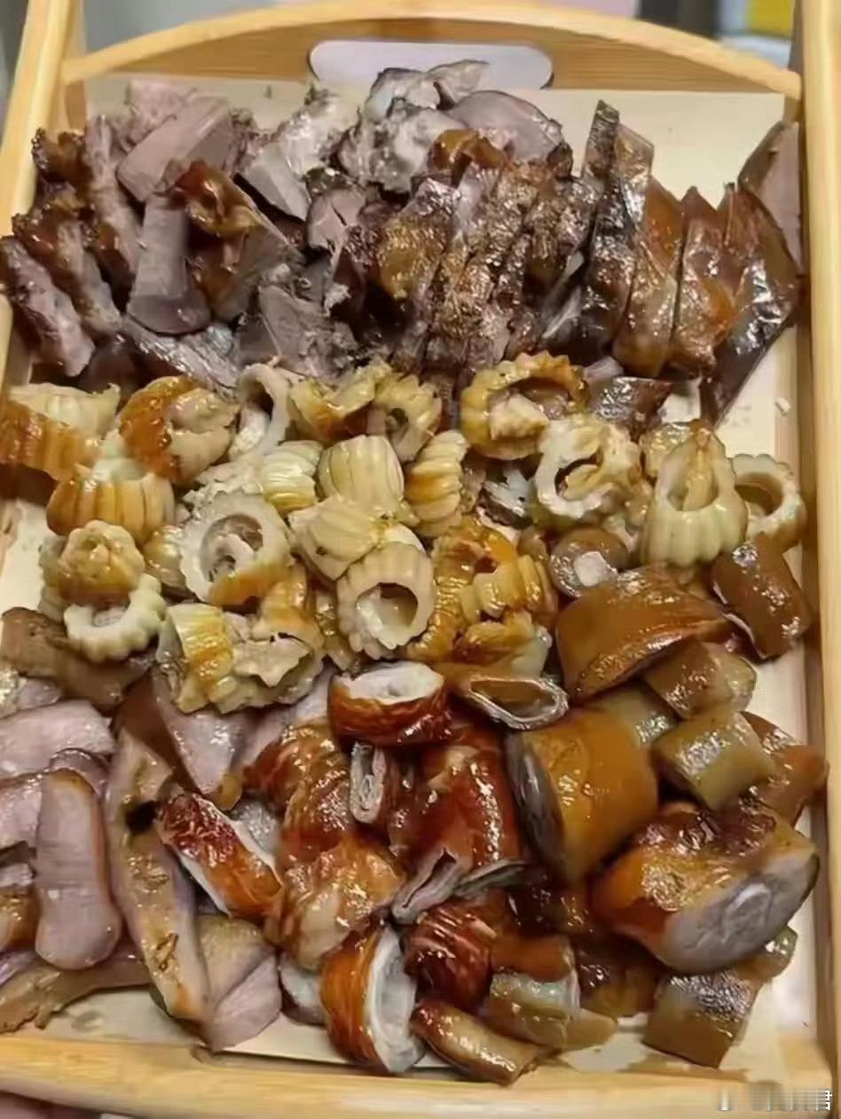 看到此图，你的第一感觉是少点什么？