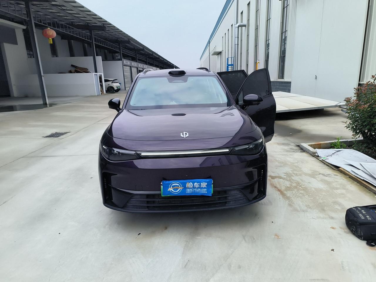 4月又卖了7万辆，零跑的销量断层领先，凭的是什么？答案无非两个字：便宜，超高的