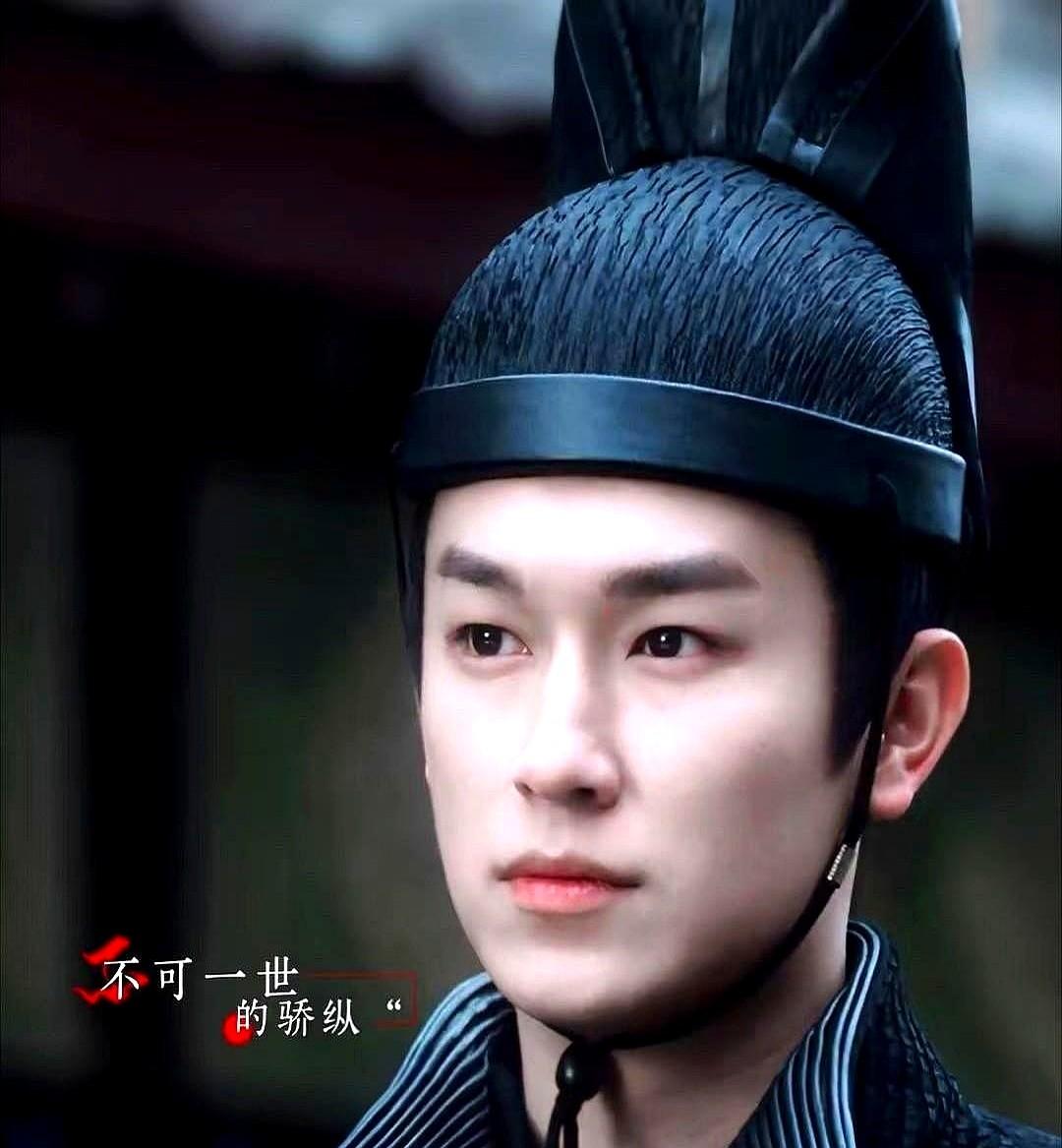 一口气刷完《唐诡》，就一个感觉：堵得慌。卢凌风冲着苏无名吼出那句“鼠目寸光”