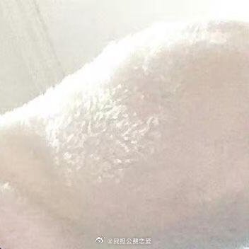 樱桃的种植方法一、种子种植：将果核清洗干净放在阴凉处晾干再播种。播种时直接将种子