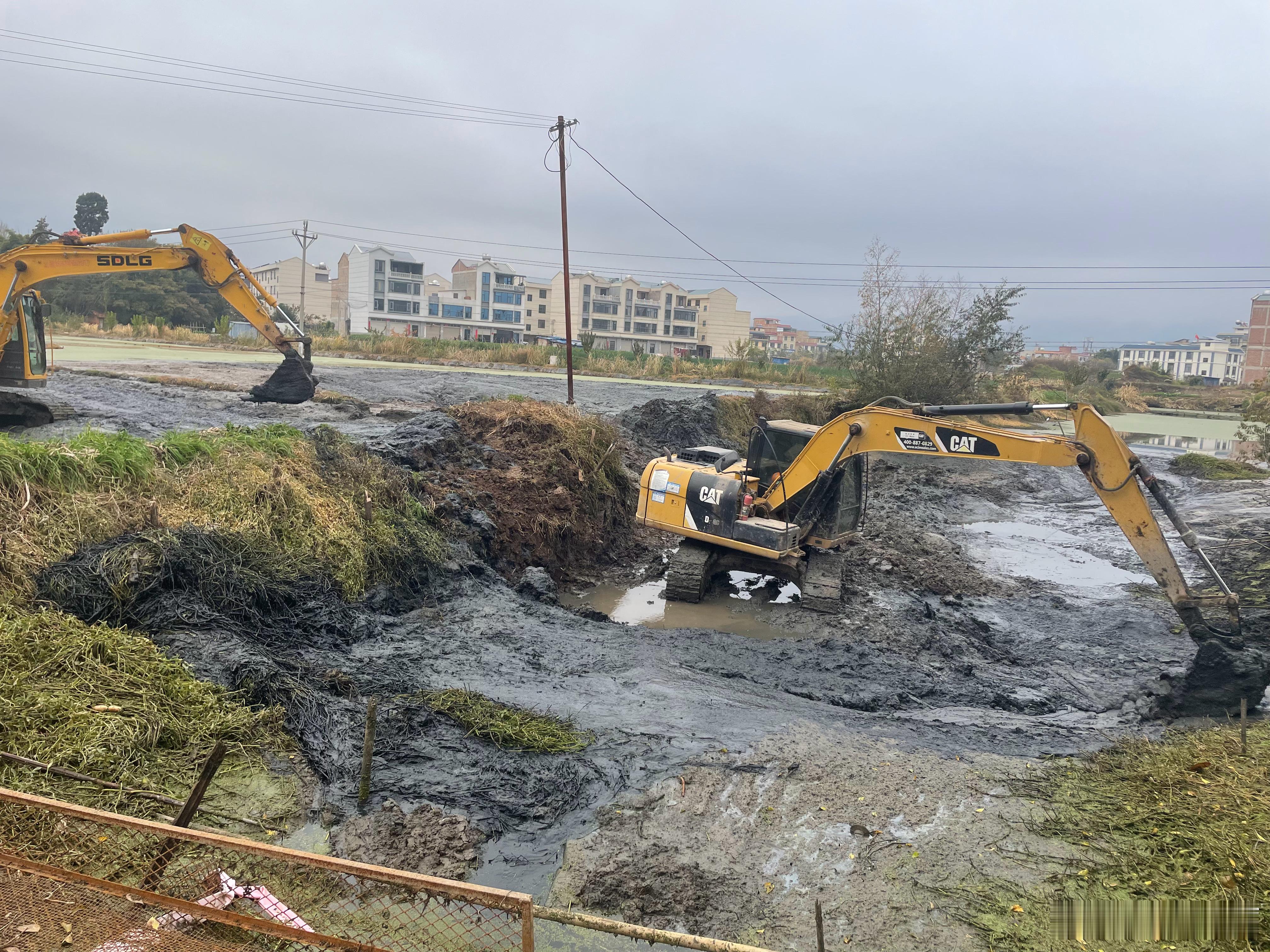 学校排水项目工程完工后，终于可以解决困扰学校多年的雨季排涝难、污水处理难的问题。