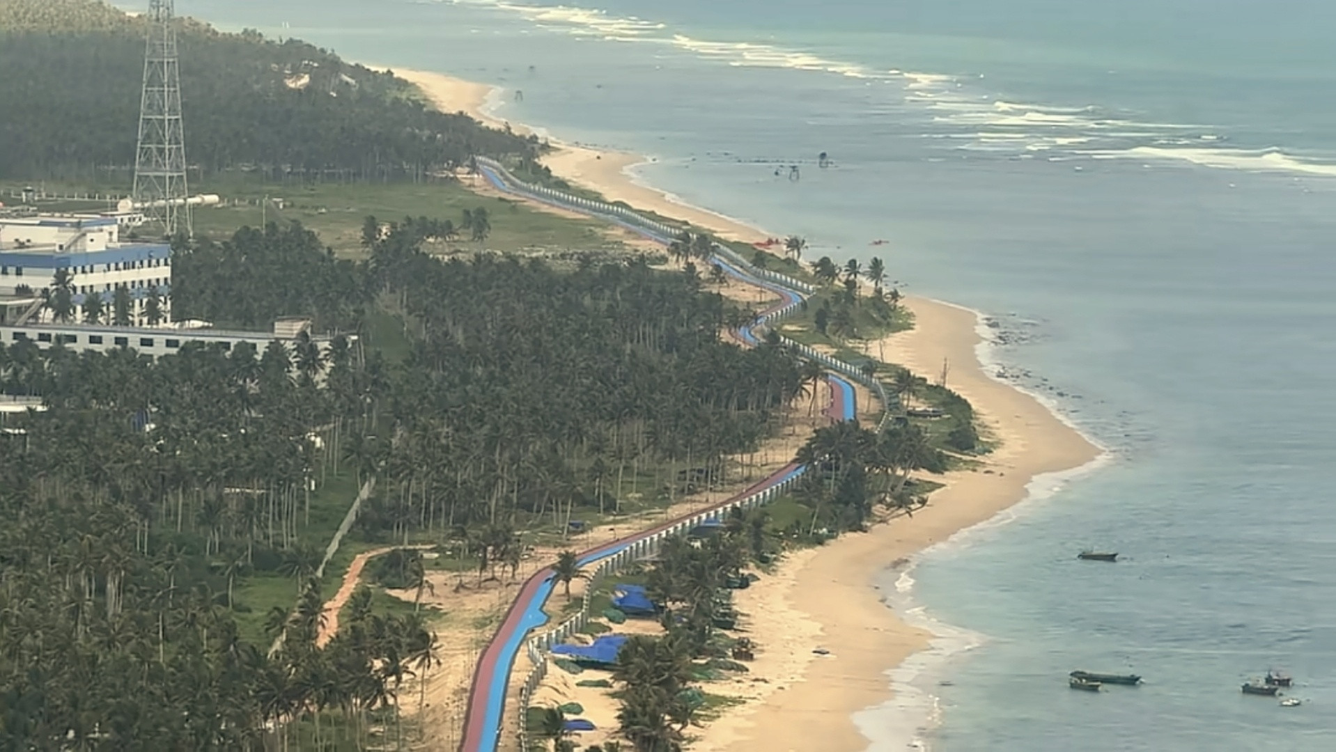 海南商业航天发射场内的“旅游公路”
