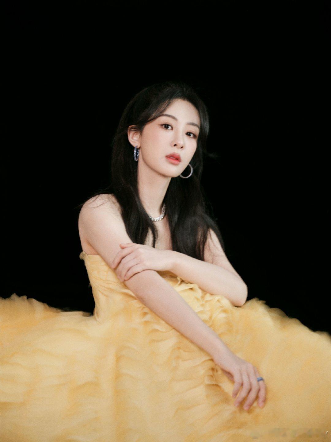 远去的白马网传阵容杨紫网传新剧《远去的白马》班底，🥭年代剧，白玉兰飞天班底，搭