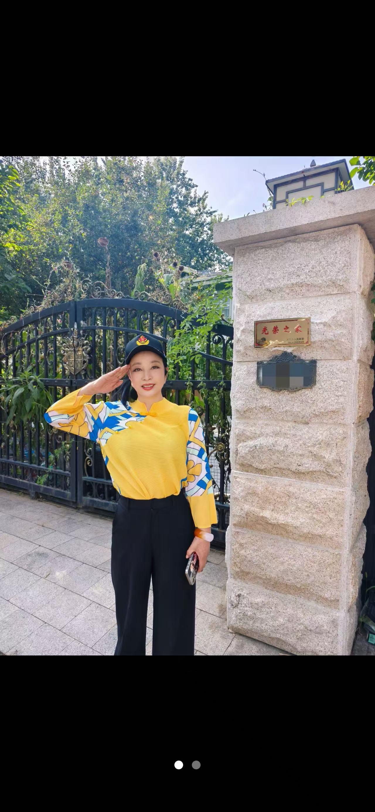 刘晓庆与古柯打官司影响恶劣首先必须批评刘晓庆刘晓庆忘了自己是什么