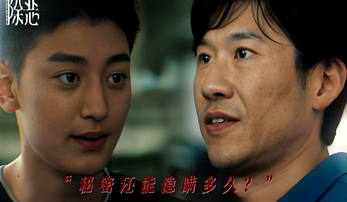 《除恶》看了吗？王骁那段“生理性演技”简直封神，一个眼神、一个动作就能让你起鸡皮