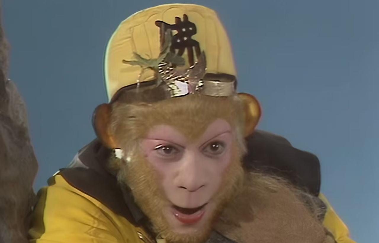 金箍棒13500斤（6到8吨左右）对于孙悟空来说会不会太轻了？西游记第三