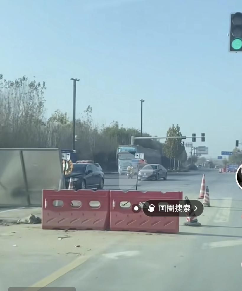 如今，一些地方的老百姓满心憋屈，原本安稳的生活被搅得一团糟。这些地方打着环保的