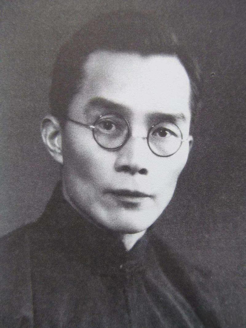 梅贻琦：清华永远的校长1948年12月，北平即将解放，清华校长梅贻琦拎着