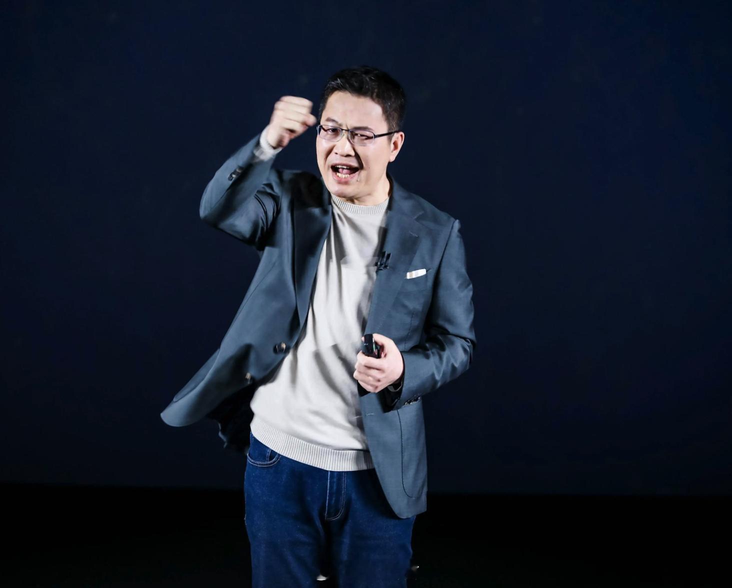 卢伟冰说出了小米目标，2030年进入世界100强。目前世界500强企业，小米排名