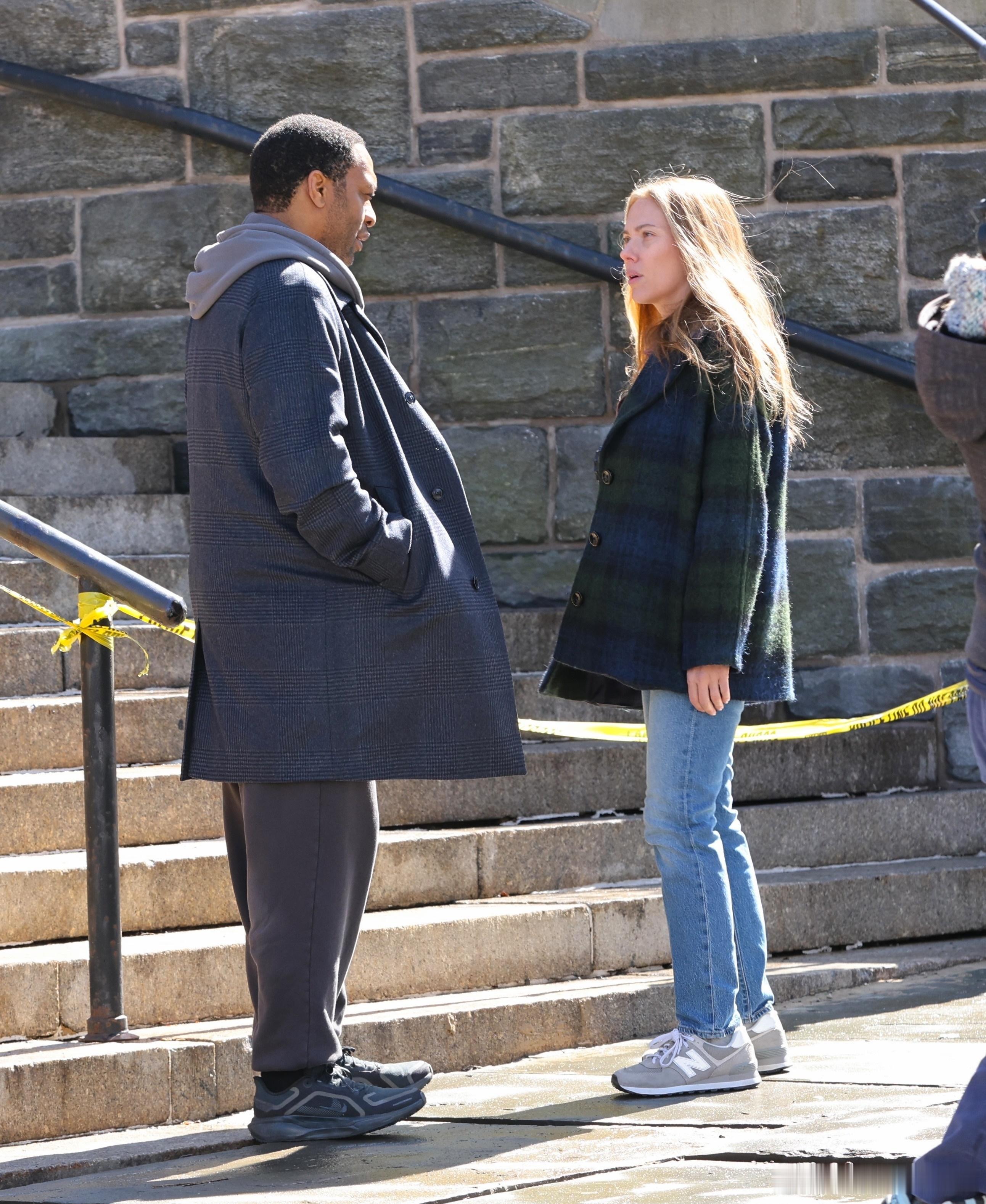 scarlettjohansson斯嘉丽约翰逊在纽约继续为重启版《驱魔人》进行