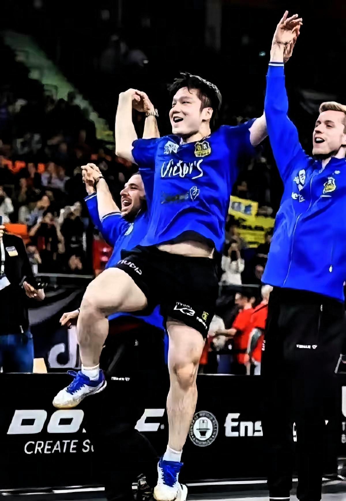 以前的樊振东：输了不行，赢了好像也不怎么行；现在的樊振东：输也行，赢也行，