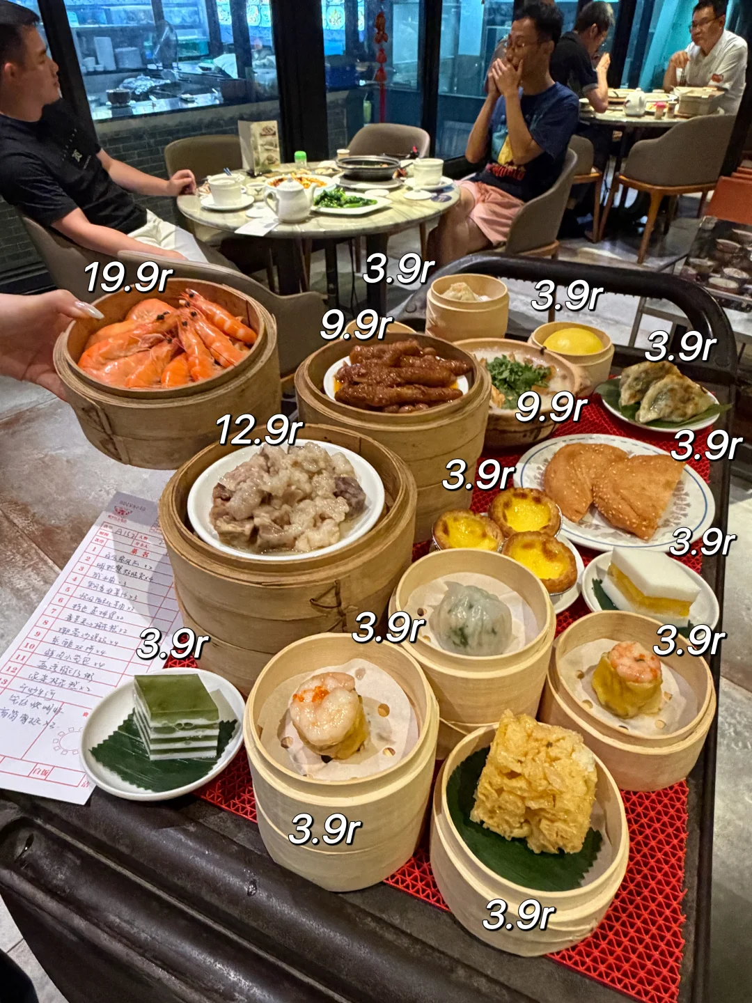 广州老城区，著名穷鬼夜茶！！！（3.9r）