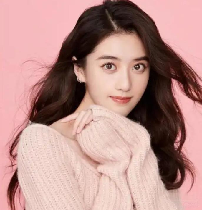 越闹越大！25岁新加坡籍女演员李凯馨辱华事件不仅在中国火了，还在新加坡火了，新加