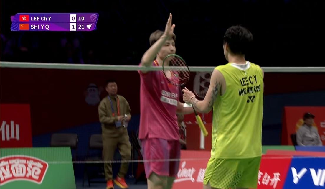 石宇奇进八强刚刚结束的羽毛球亚锦赛男单1/8决赛中，石宇奇直落两局，击败中国香